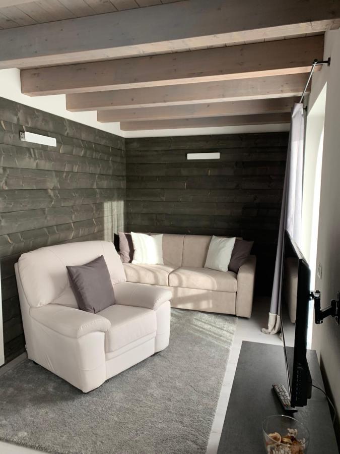 Alpin Star Apartment Temu Exterior photo